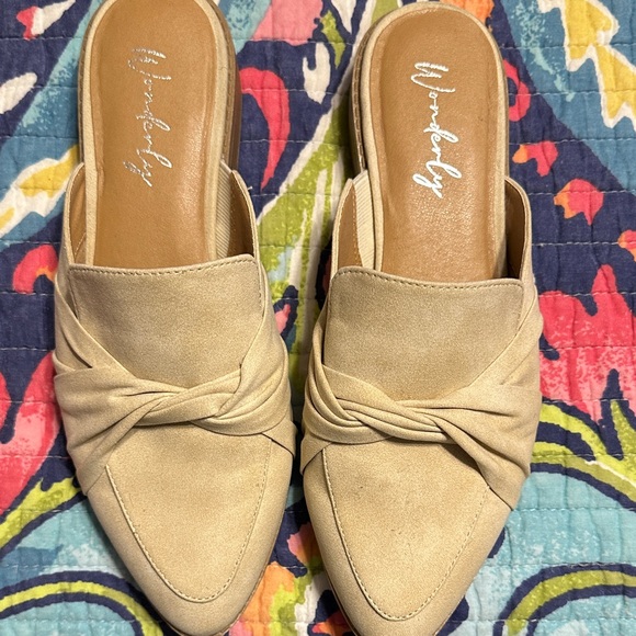Wonderly Women's Mules - Picture 1 of 7